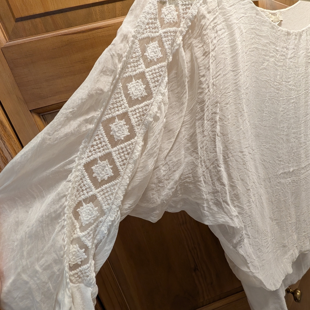 100% Silk Shirt. Made In Italy. Lightweight White Lace-Trim Tunic Top - Picture 3 of 8